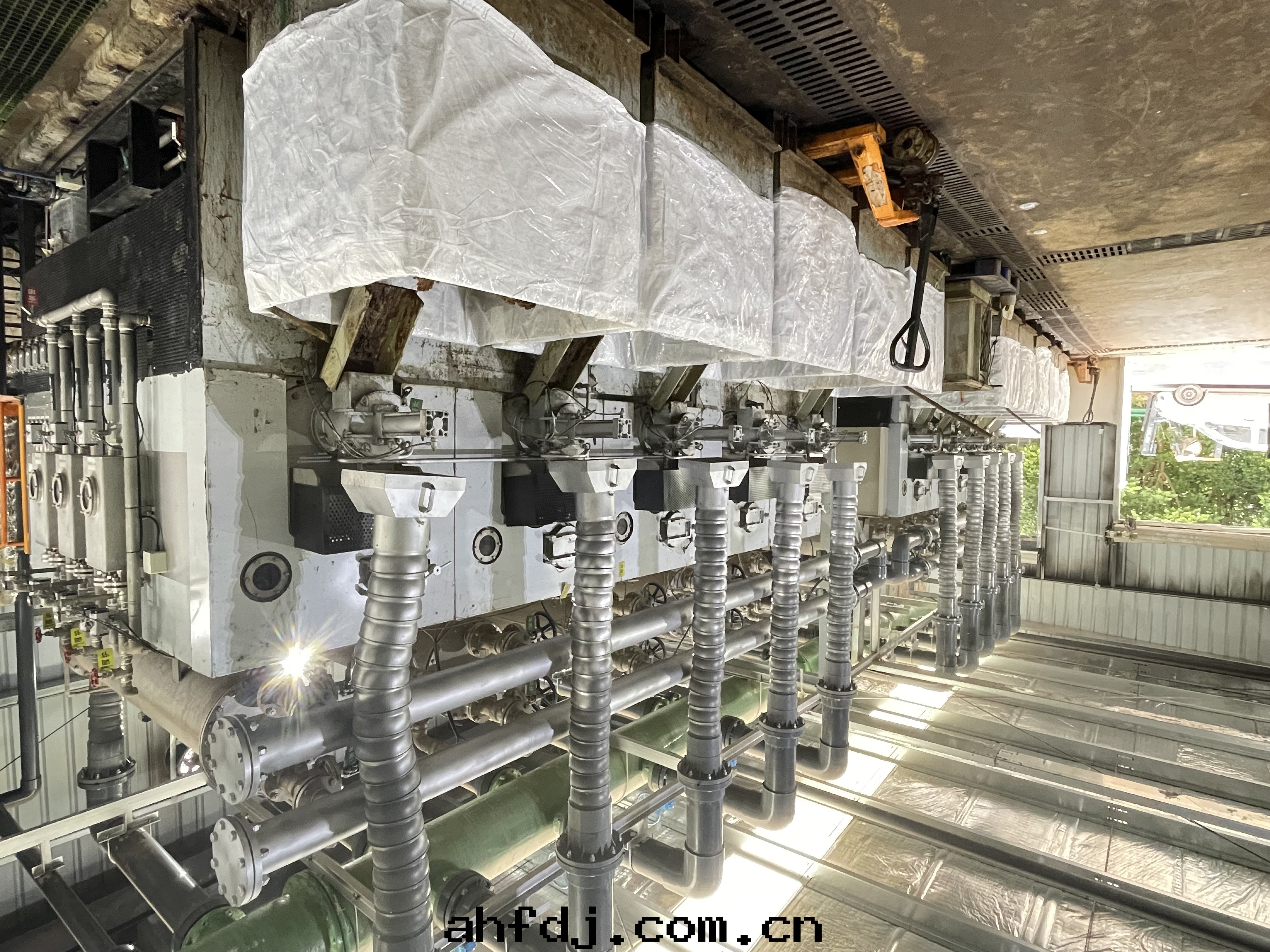 爍泰超低(dī)温(wēn)干(gàn)燥設備